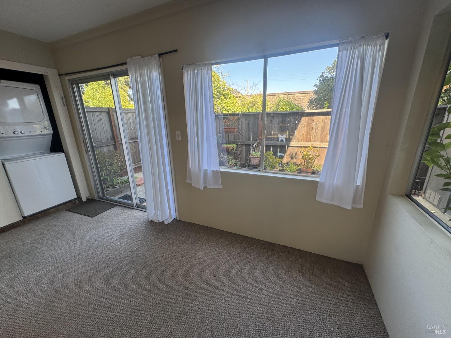 1080 Los Gamos Road, Unit A San Rafael, CA 94903 - Photo 13 of 25 Gallery Image 13