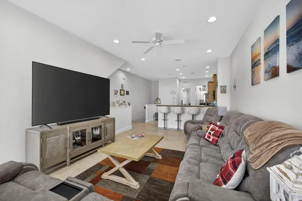 $625,000 | 4511 Artesa Way South, Palm Beach Gardens, FL 33418