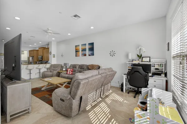 $625,000 | 4511 Artesa Way South, Palm Beach Gardens, FL 33418