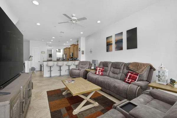 $625,000 | 4511 Artesa Way South, Palm Beach Gardens, FL 33418