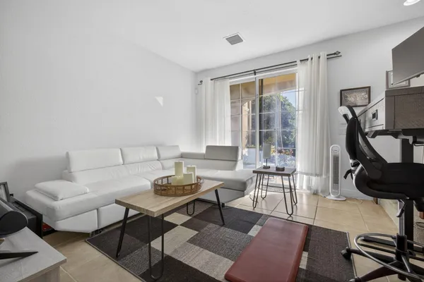 $625,000 | 4511 Artesa Way South, Palm Beach Gardens, FL 33418