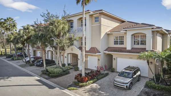 $625,000 | 4511 Artesa Way South, Palm Beach Gardens, FL 33418