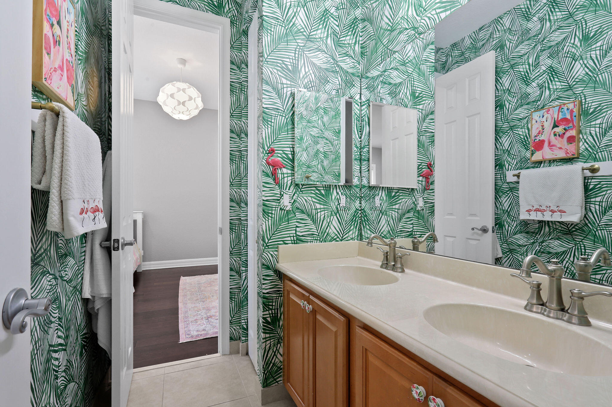 147 Killarney Court Jupiter, FL 33458 - Photo 28 of 68 Jack and Jill Full Bath