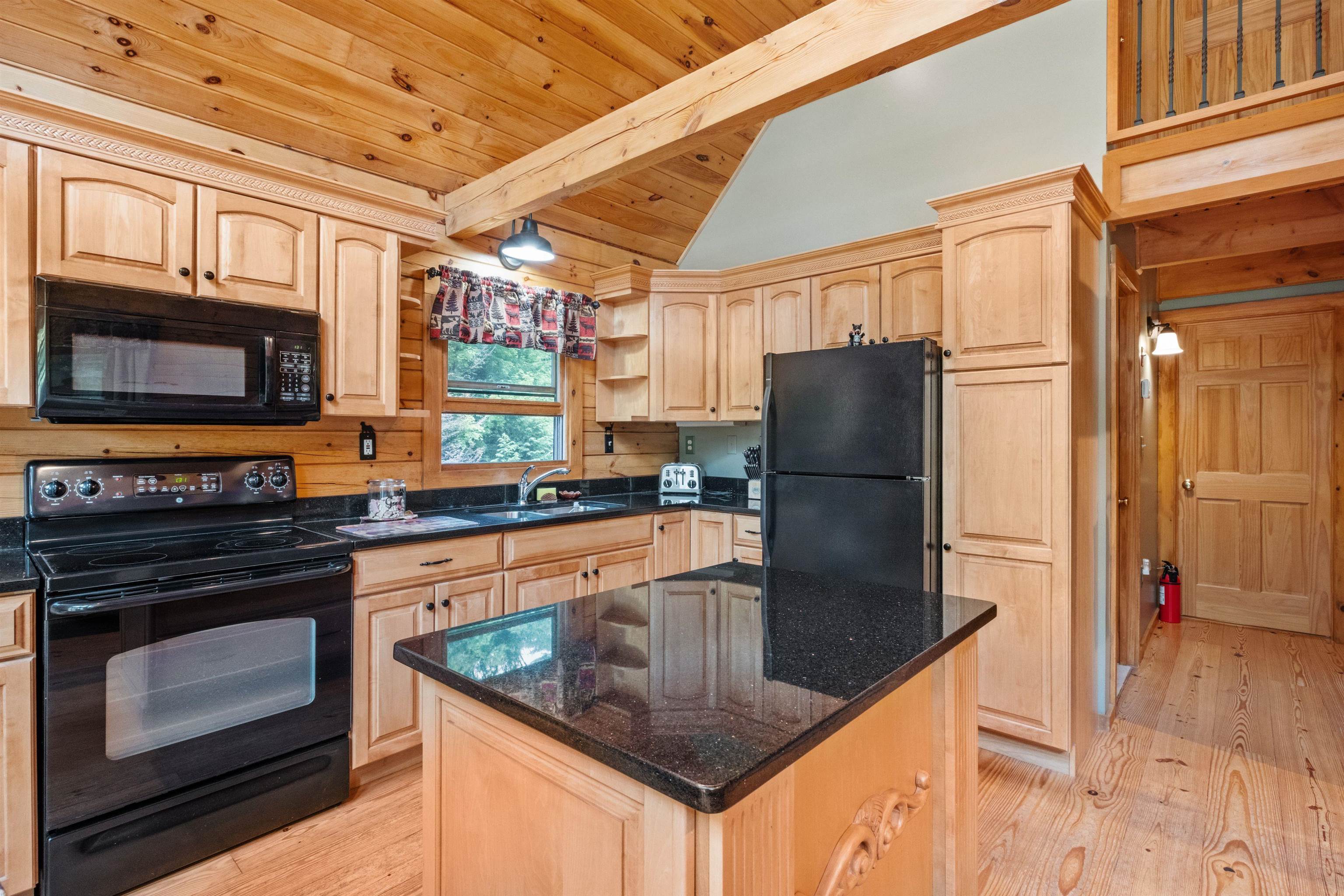 165 Covered Bridge Road Thornton, NH 03285 - Photo 17 of 59