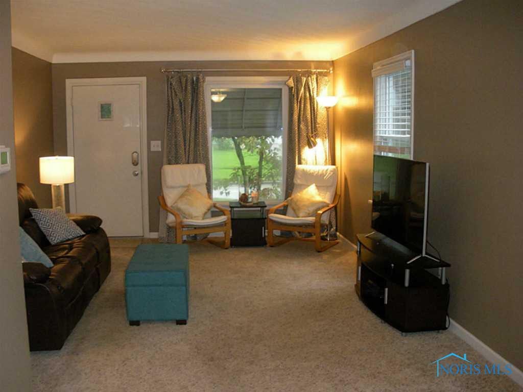 4323 Garrison Road Toledo, OH 43613 - Photo 2 of 18 Gallery Image 2