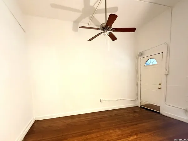 $900 | 3430 South Flores Street, Unit 2A, San Antonio, TX 78204