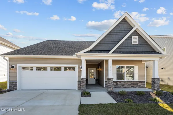 $2,275 | 1022 Terraces Lane, Hampstead, NC 28443