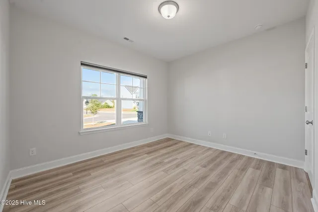 $2,325 | 1022 Terraces Lane, Hampstead, NC 28443