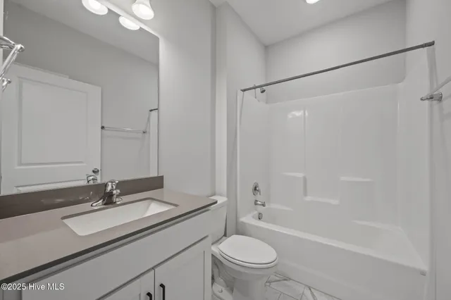 $2,325 | 1022 Terraces Lane, Hampstead, NC 28443