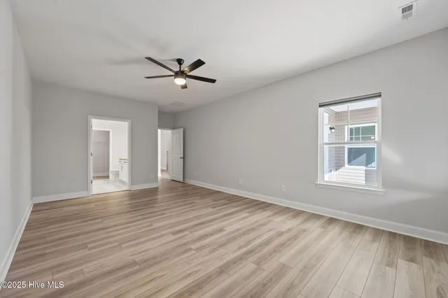 $2,325 | 1022 Terraces Lane, Hampstead, NC 28443