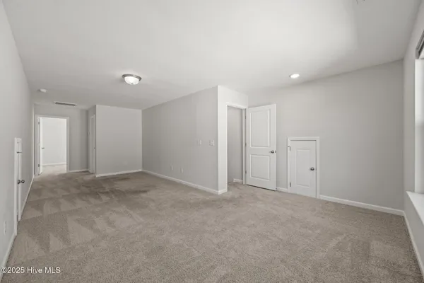 $2,275 | 1022 Terraces Lane, Hampstead, NC 28443