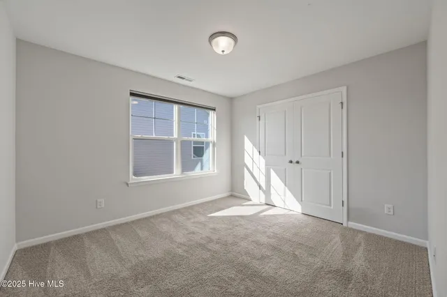 $2,325 | 1022 Terraces Lane, Hampstead, NC 28443