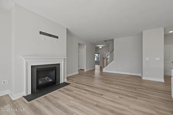 $2,275 | 1022 Terraces Lane, Hampstead, NC 28443