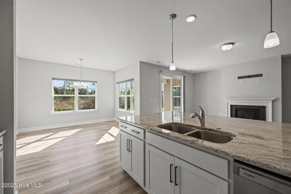 $2,275 | 1022 Terraces Lane, Hampstead, NC 28443