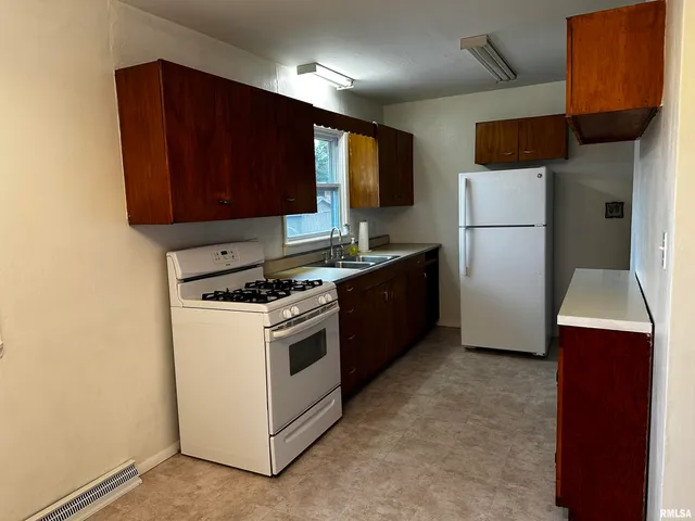 $129,900 | 1856 Plum Street, Jacksonville, IL 62650