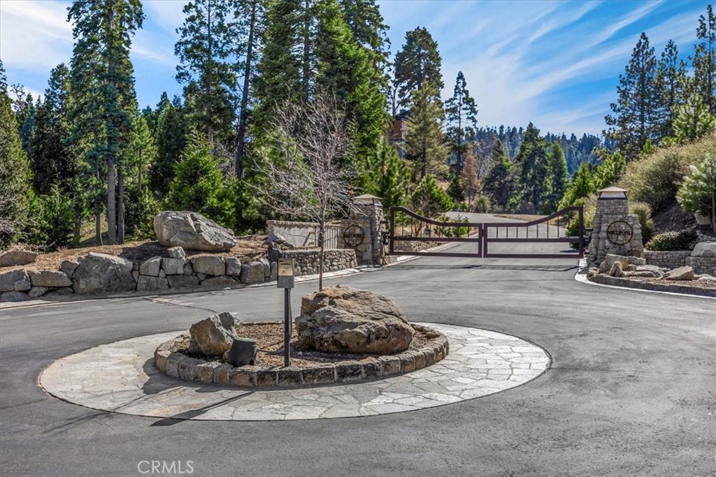 109 Mill Pond Road Lake Arrowhead, CA 92352 - Photo 40 of 43