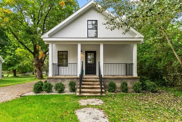 $489,000 | 1205 State Street, Charlevoix, MI 49720