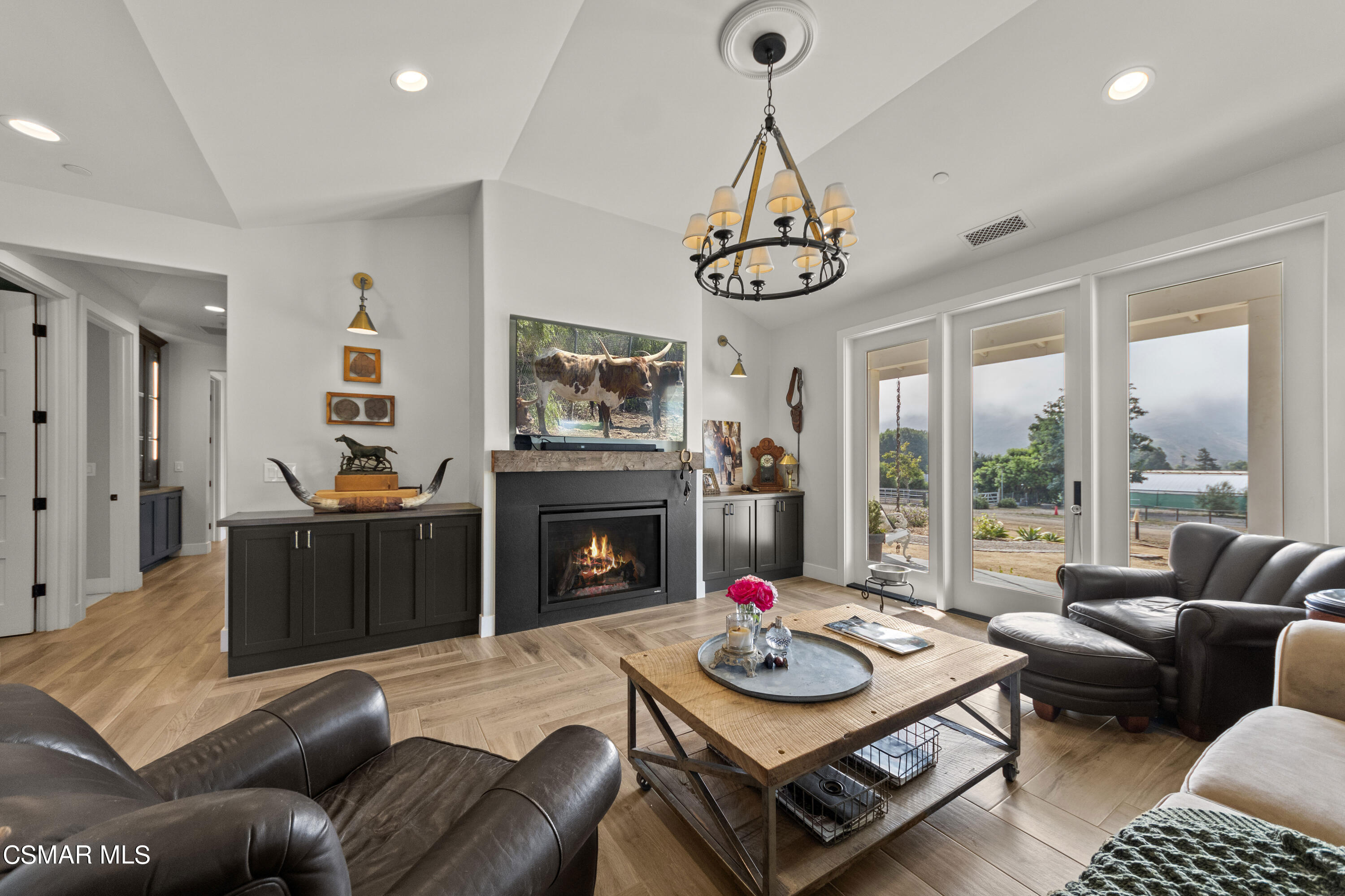 2382 Duval Road Camarillo, CA 93012 - Photo 26 of 85 DSC06635 (1)