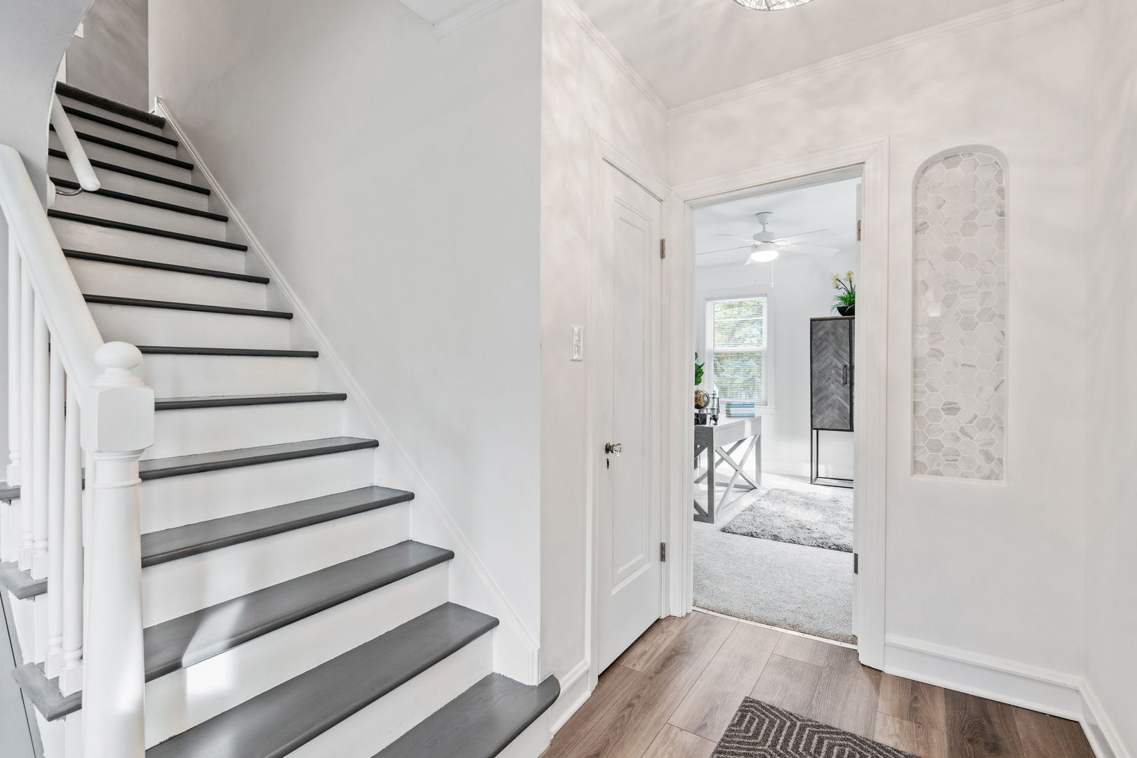 1600 Pine Road Homewood, IL 60430 - Photo 13 of 28 a view of a hallway with wooden floor and entryway