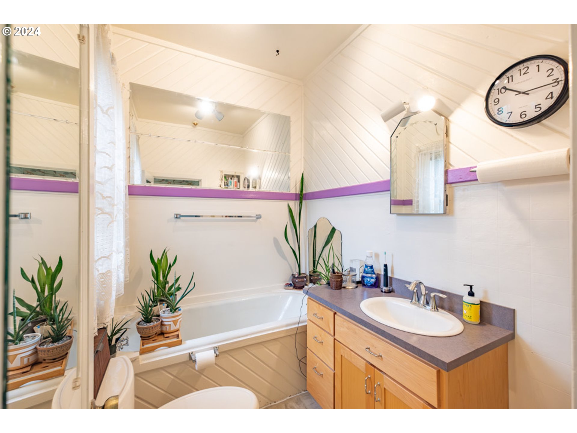 351 West Grant Street Lebanon, OR 97355 - Photo 7 of 34 Gallery Image 7