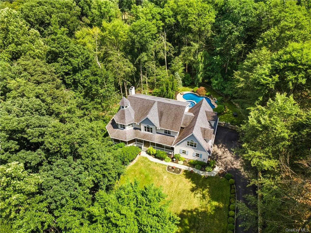 11 Manor Lane, Katonah, NY 10536 Compass