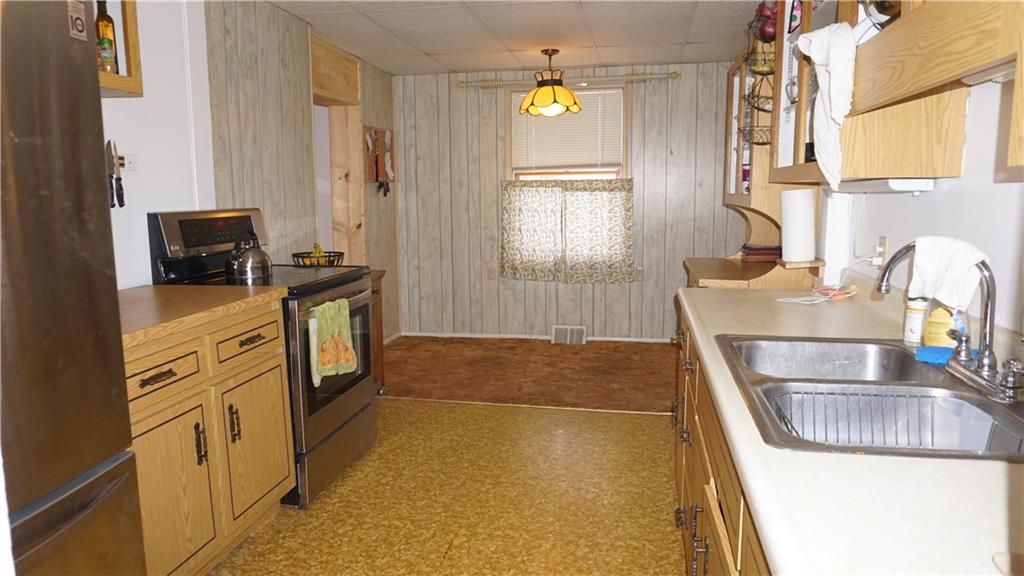 1414 Ridge Road Jeannette, PA 15644 - Photo 5 of 24 Kitchen