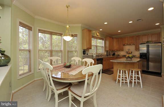 8192 Pohick Stream Place Springfield, VA 22153 - Photo 12 of 29 Kitchen