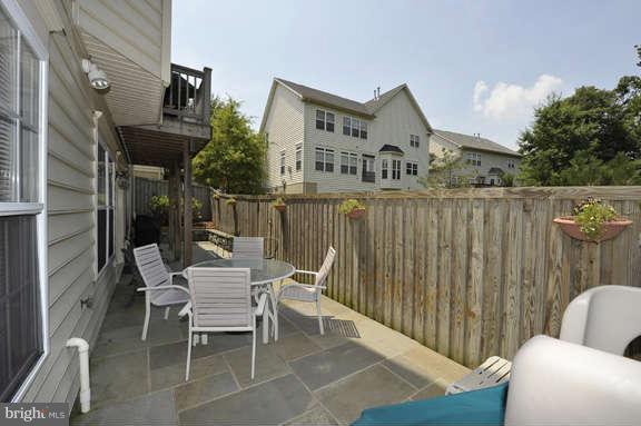 8192 Pohick Stream Place Springfield, VA 22153 - Photo 3 of 29 Exterior (Rear)