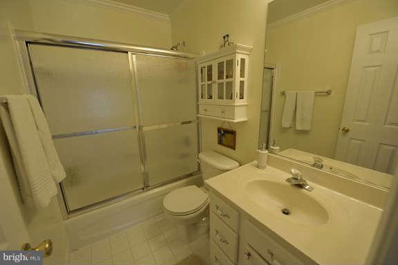 8192 Pohick Stream Place Springfield, VA 22153 - Photo 23 of 29 Bath