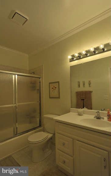 8192 Pohick Stream Place Springfield, VA 22153 - Photo 24 of 29 Bath