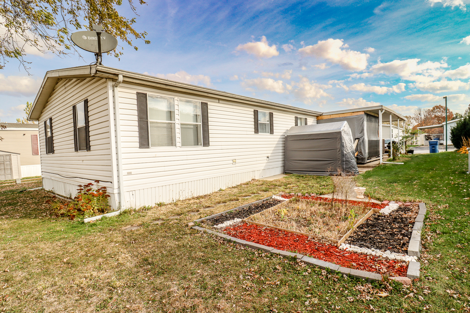 50 Cherry Lane Bourbonnais, IL 60914 - Photo 17 of 18 front view of a house with a yard