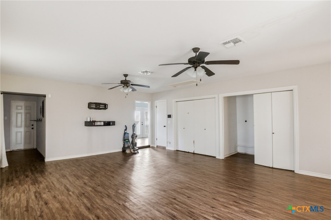 680 East Frontage Road Victoria, TX 77905 - Photo 12 of 27