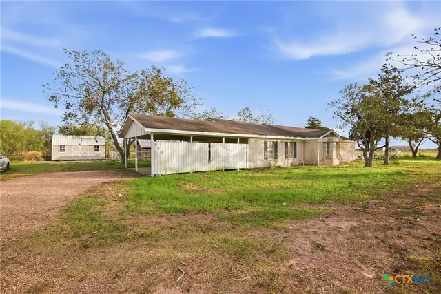 $289,900 | 680 East Frontage Road, Victoria, TX 77905