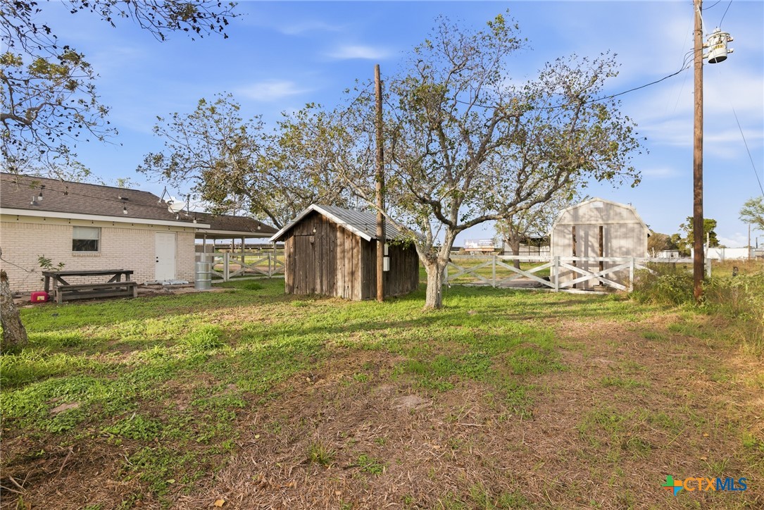 680 East Frontage Road Victoria, TX 77905 - Photo 23 of 27