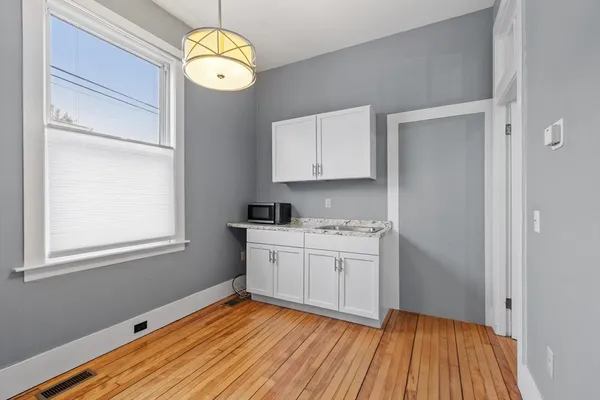 $1,950 | 113-115 Main Street, Unit 1, Pepperell, MA 01463