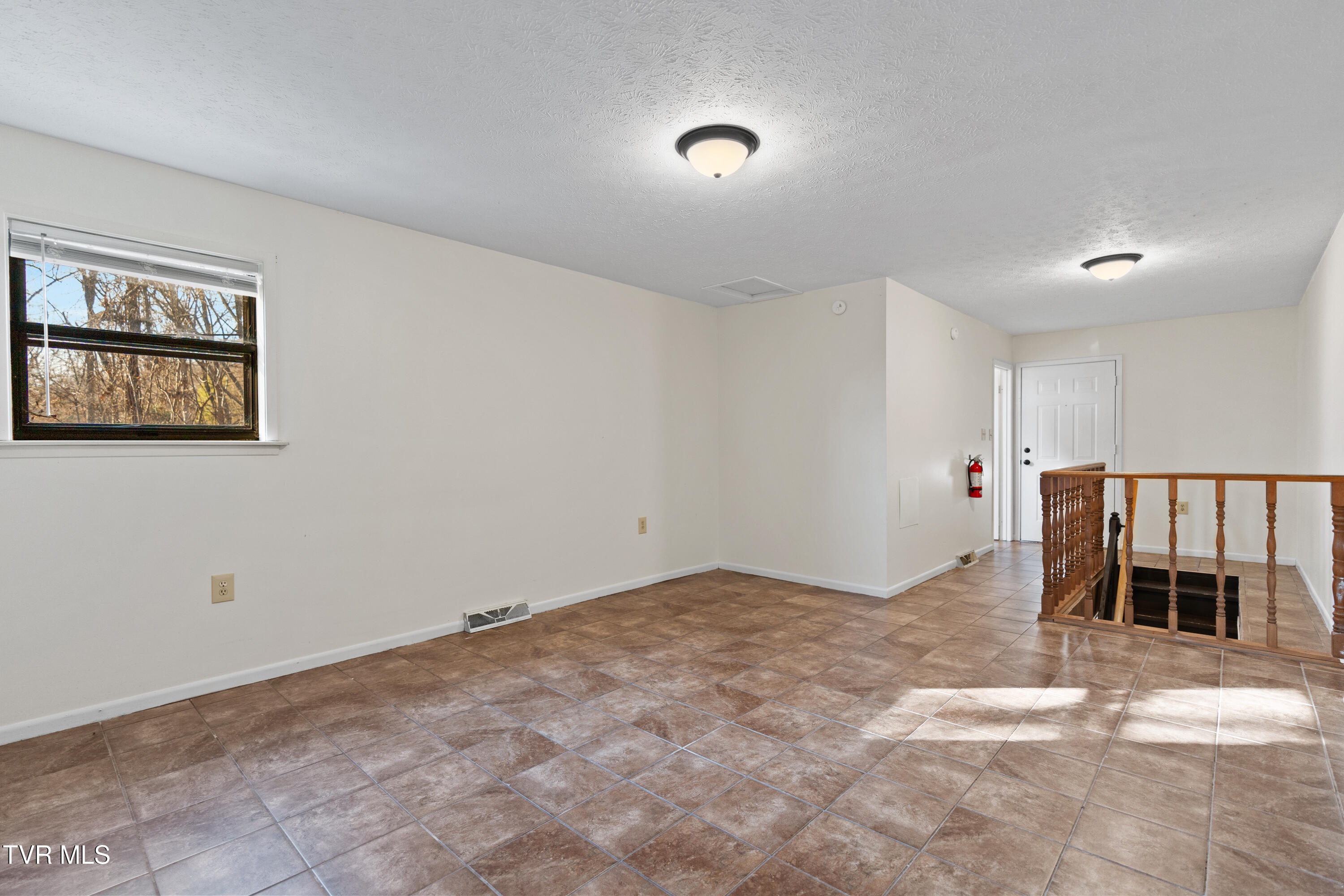 1001 Kiser Boulevard, Unit 13 Greeneville, TN 37745 - Photo 17 of 20 DSC00779