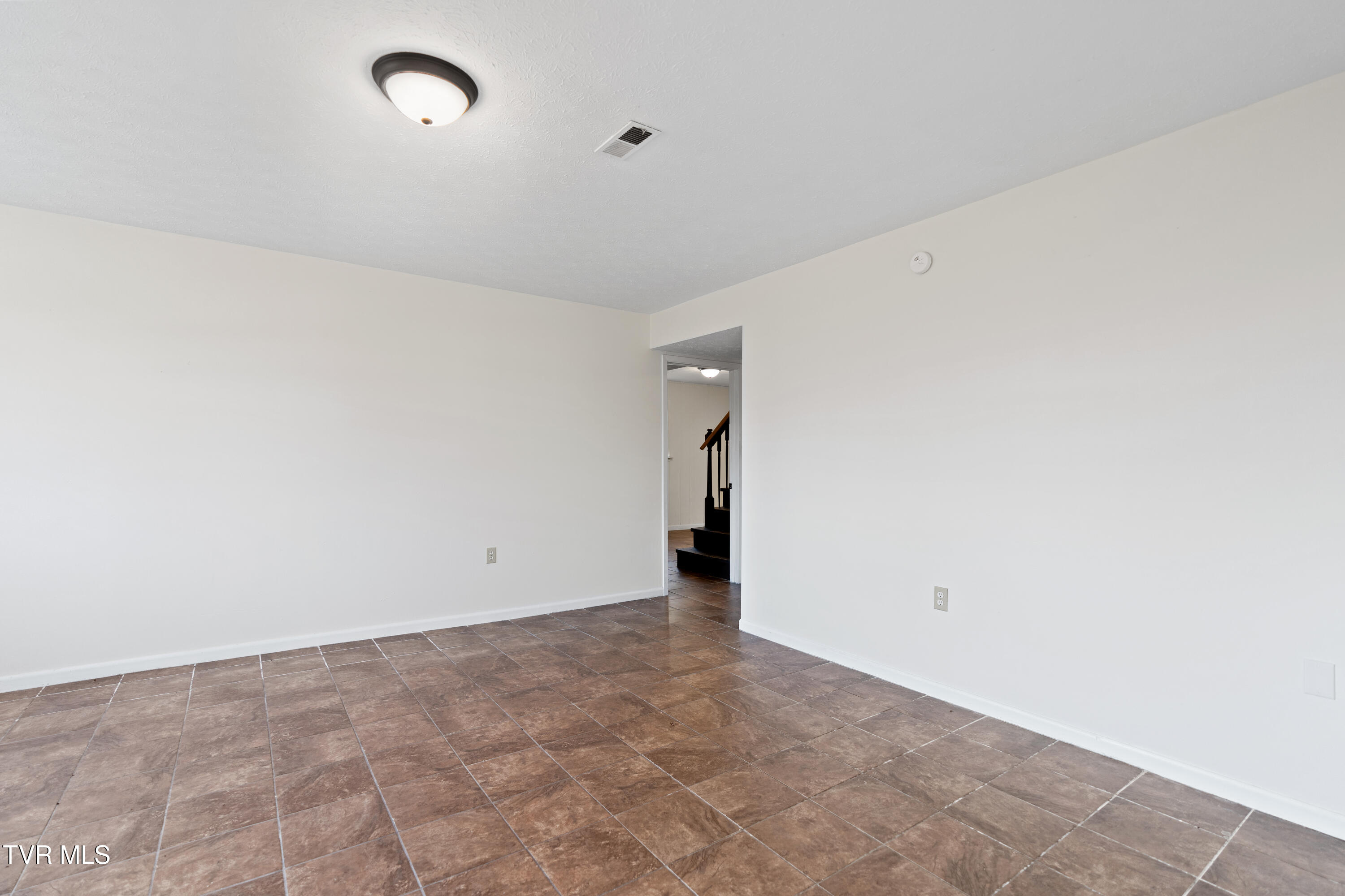 1001 Kiser Boulevard, Unit 13 Greeneville, TN 37745 - Photo 8 of 20 DSC00749