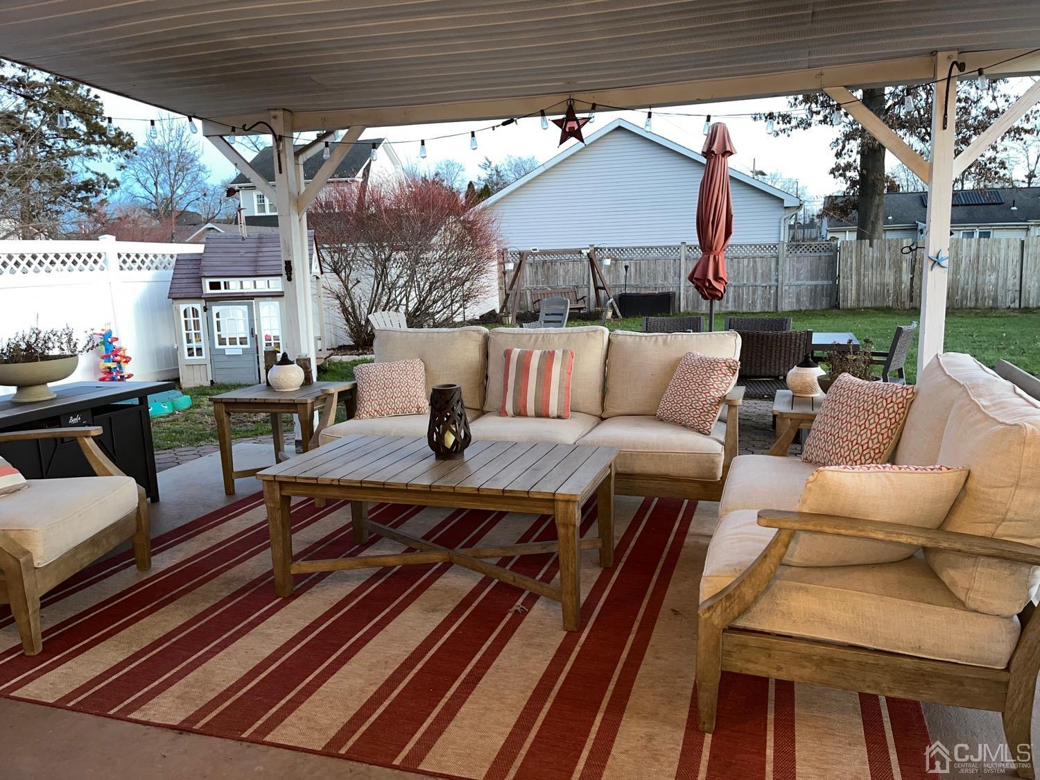 34 Dalton Place Edison, NJ 08817 - Photo 10 of 20 a outdoor living space with patio furniture