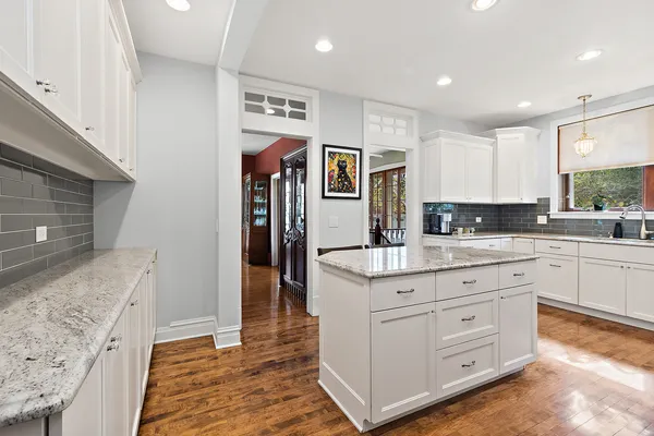 $850,000 | 8609 West 121st Street, Palos Park, IL 60464