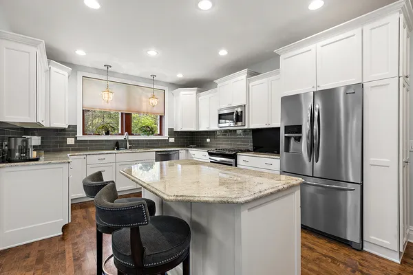 $850,000 | 8609 West 121st Street, Palos Park, IL 60464