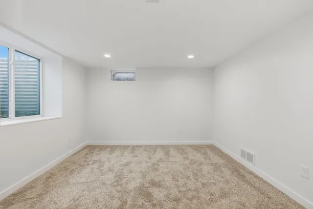 $339,900 | 247 South 17th Avenue, West Bend, WI 53095