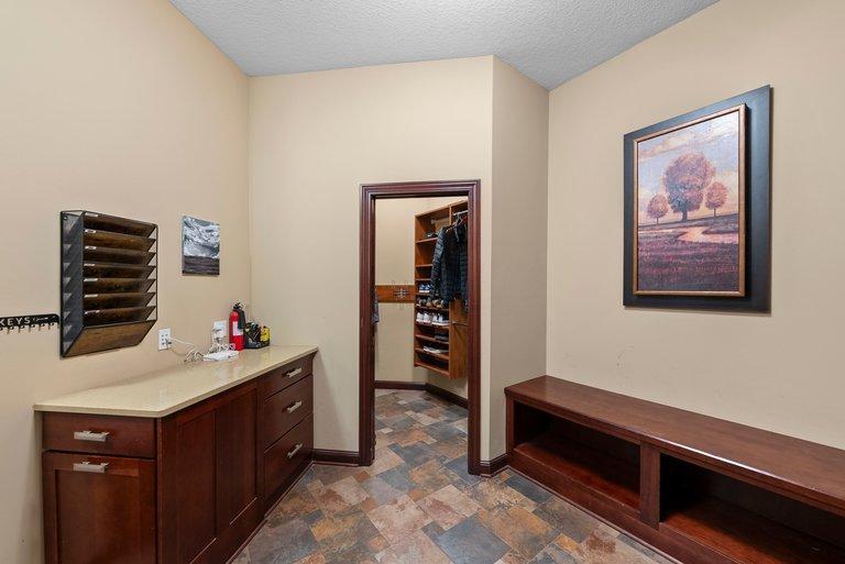 14708 Woodhaven Road Minnetonka, MN 55345 - Photo 28 of 91