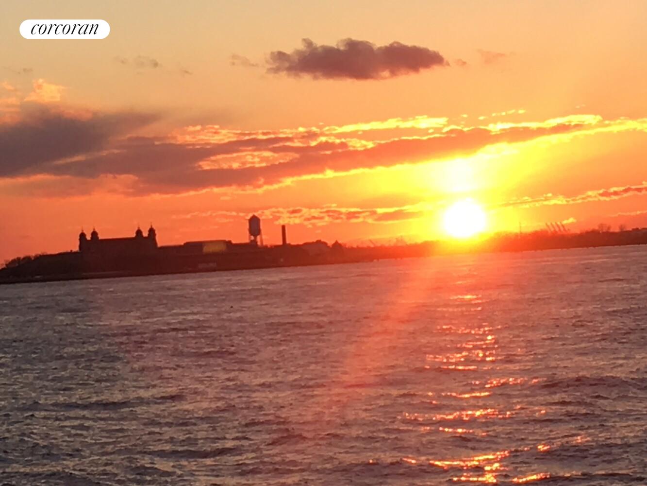 250 South End Avenue, Unit PH2B Manhattan, NY 10280 - Photo 4 of 22