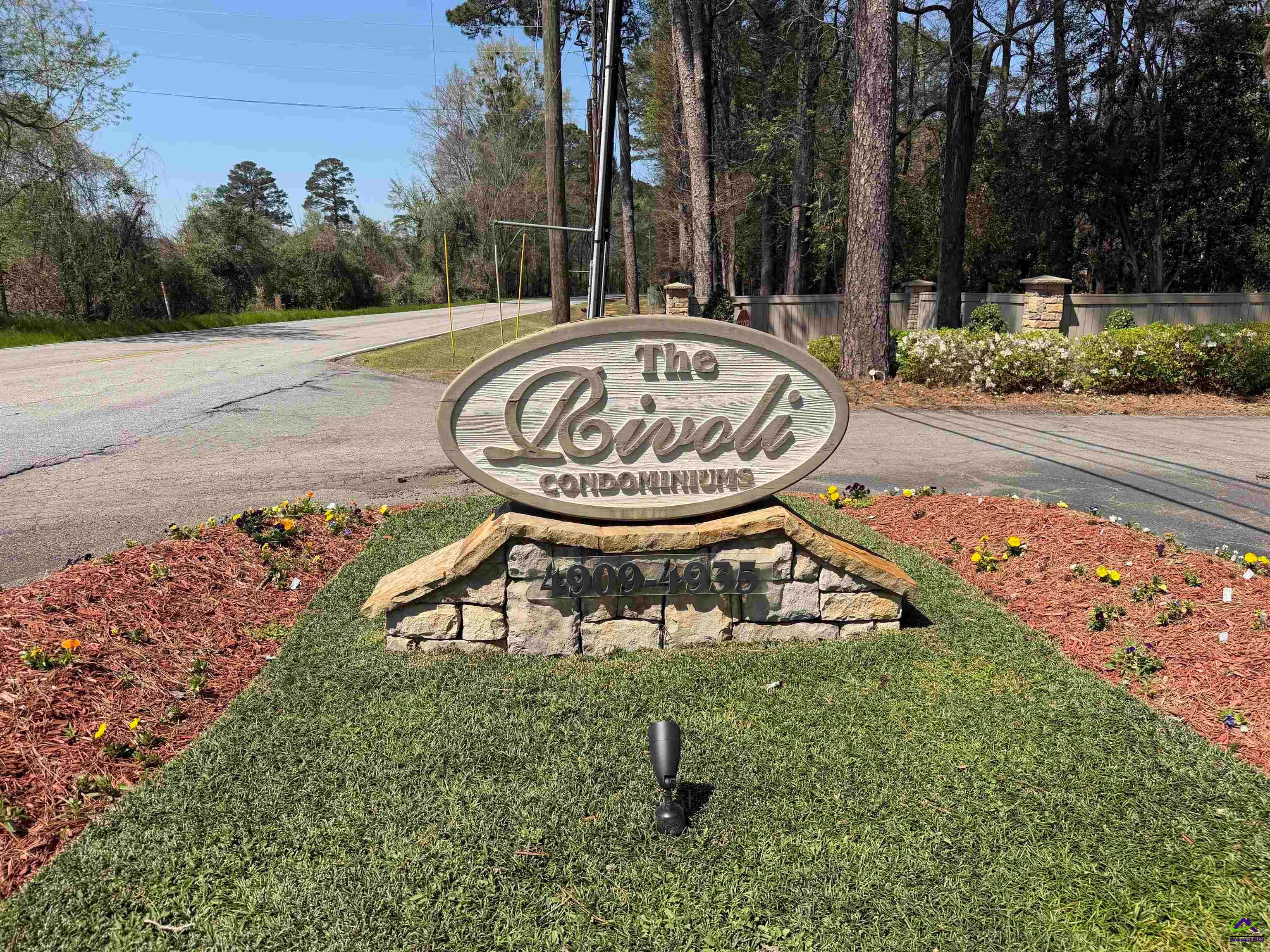 4935 Rivoli Drive Macon, GA 31210 - Photo 1 of 25 Gallery Image 1