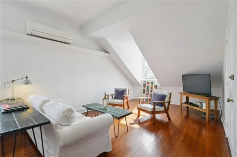 $295,000 | 718 Barracks Street, Unit 5, New Orleans, LA 70116