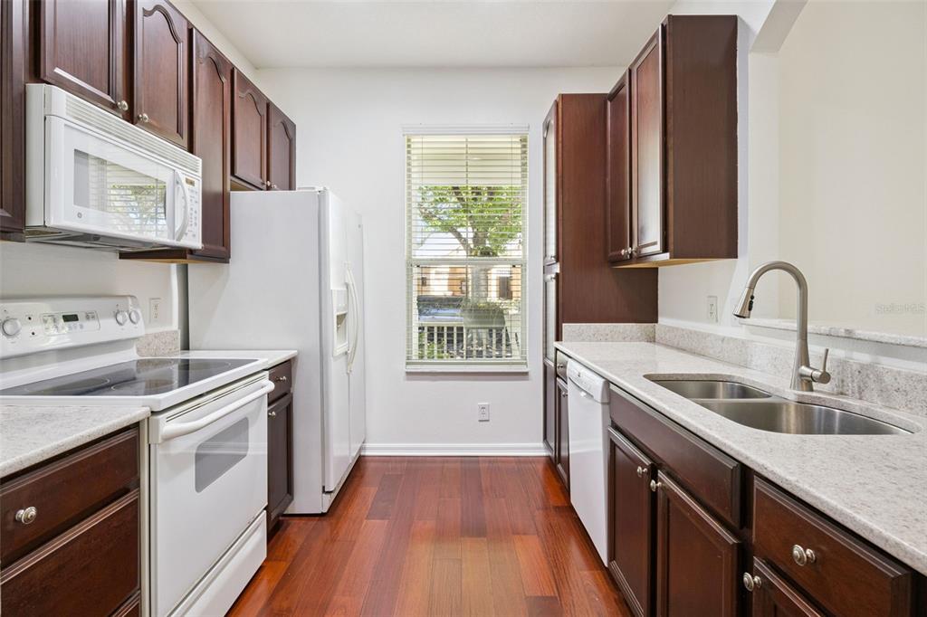 14439 Bluebird Park Road Windermere, FL 34786 - Photo 11 of 63