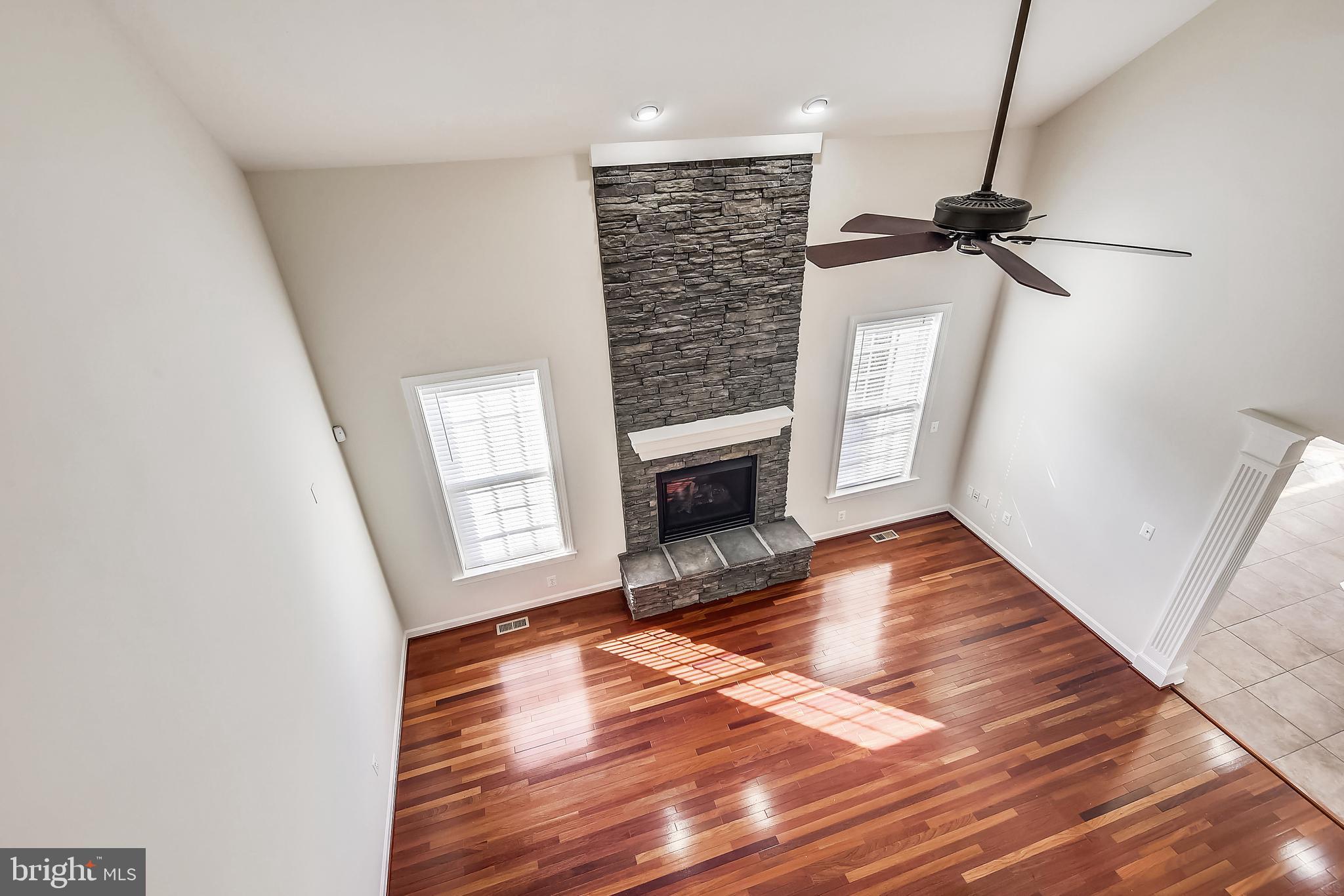 25171 Beach Place Chantilly, VA 20152 - Photo 19 of 71