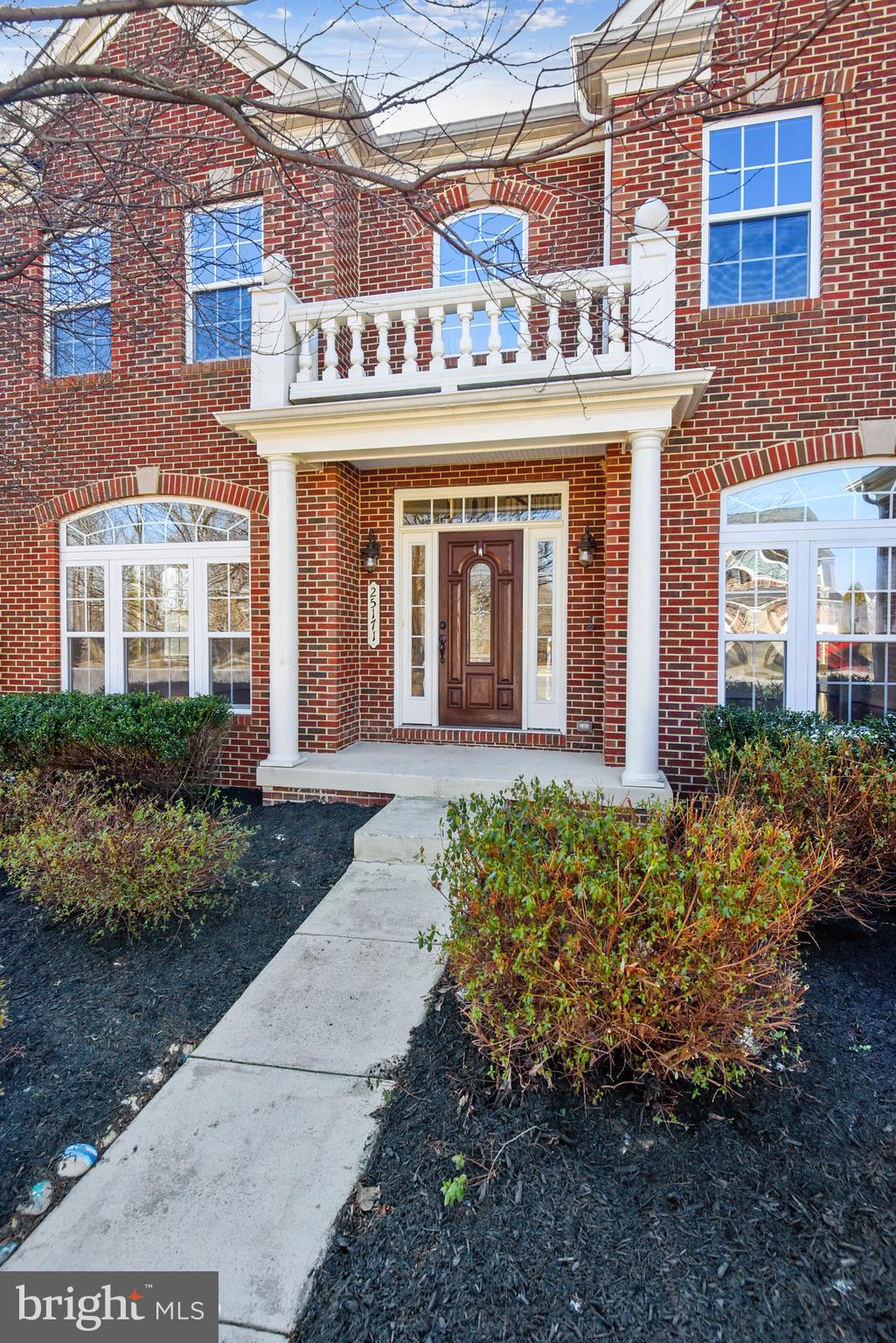 25171 Beach Place Chantilly, VA 20152 - Photo 3 of 71