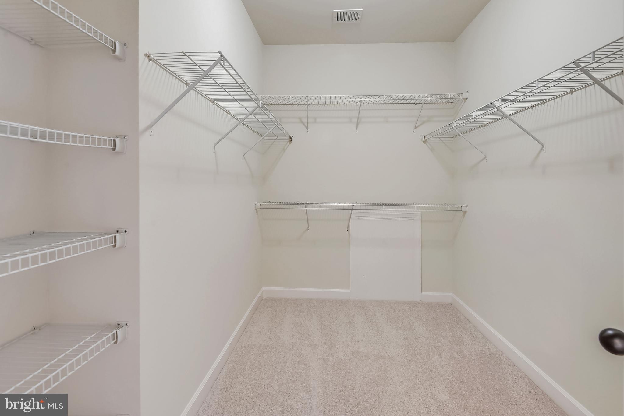 25171 Beach Place Chantilly, VA 20152 - Photo 32 of 71