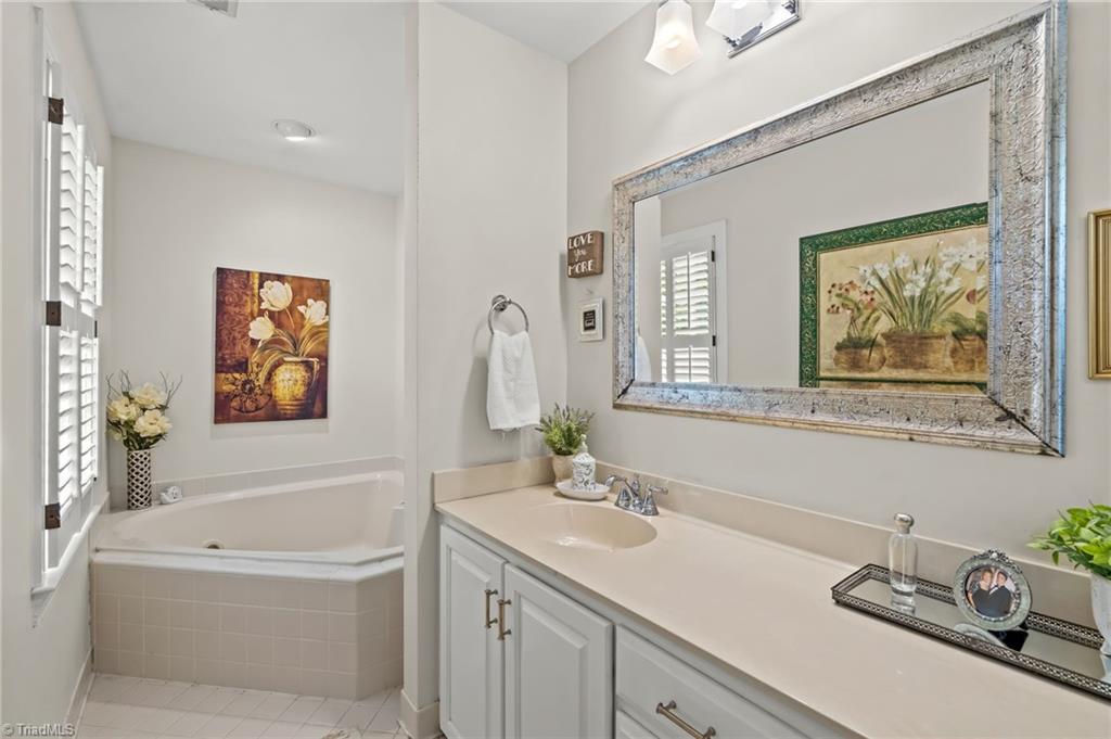 2803 Hackney Way Jamestown, NC 27282 - Photo 23 of 45